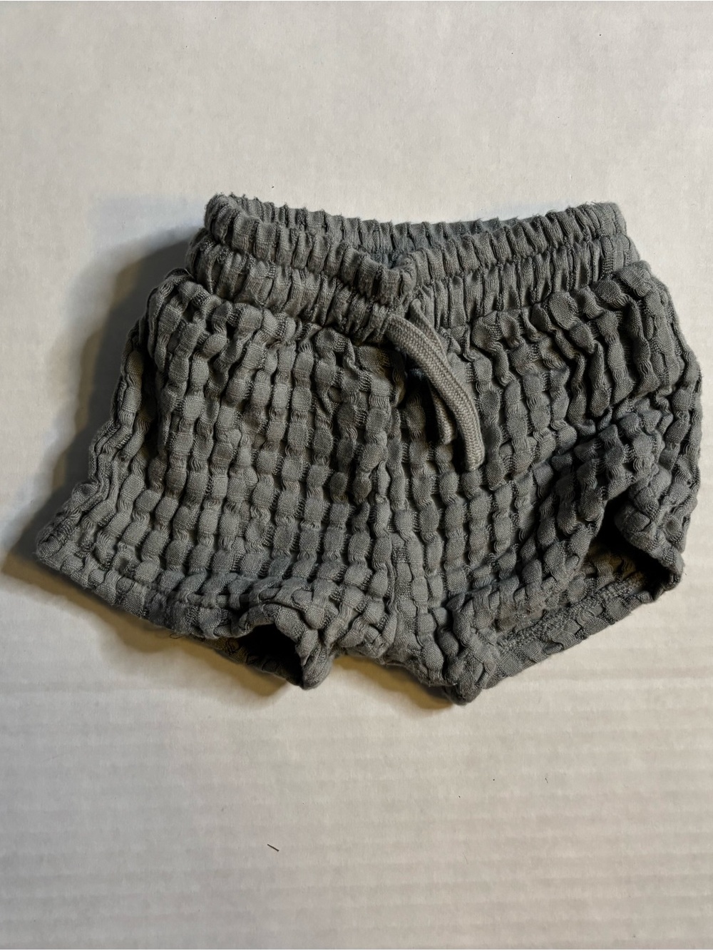 Quincy Mae Gray Waffle Knit Shorts 6-12 months